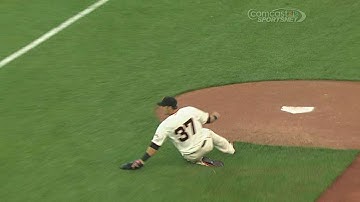 LAD@SF: Duvall makes great catch in foul territory
