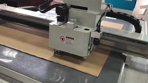 AOKE DCZ70 CNC flatbed cutting plotter digital sample box cutter machine corrugated cardboard