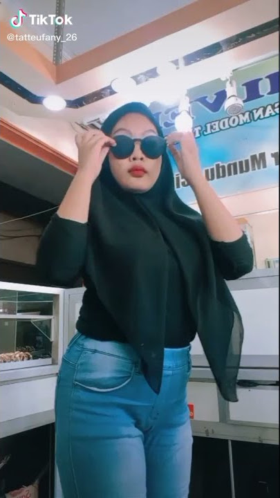 jilbab hitam montoknya