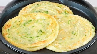 Quick breakfast scallion fritters, no need to roll and press, the key is simple!