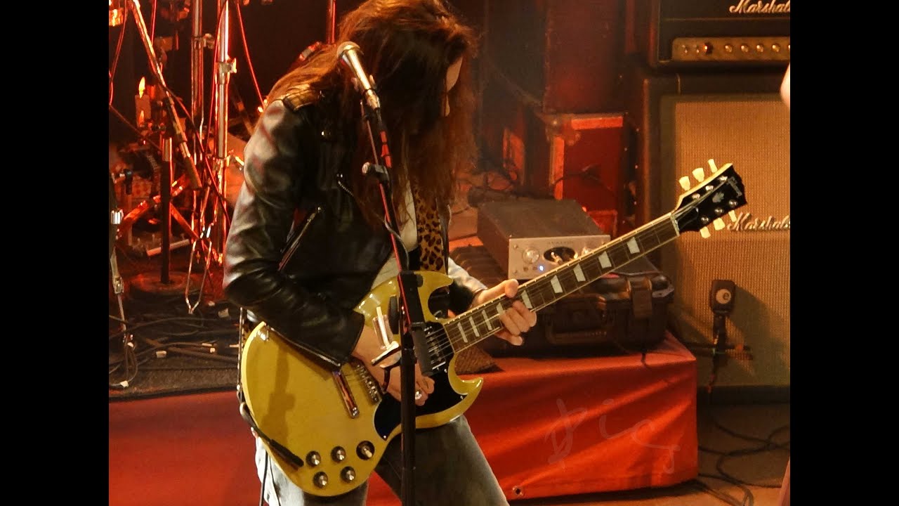 Laura Cox, 'Intro / Freaking out loud' & 'A way home', Hamburg, 'Knust', 11.05.2025