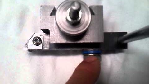 External thread flip up tool holder part 2
