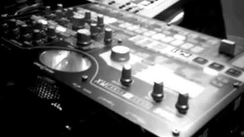 Korg EMX-1: Live Techno Set by Enformig