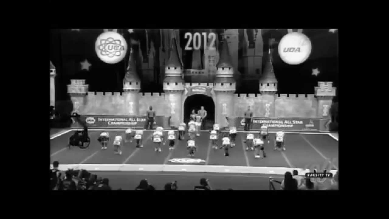 CHEERLEADING FIGHTING FOR A VOICE YouTube