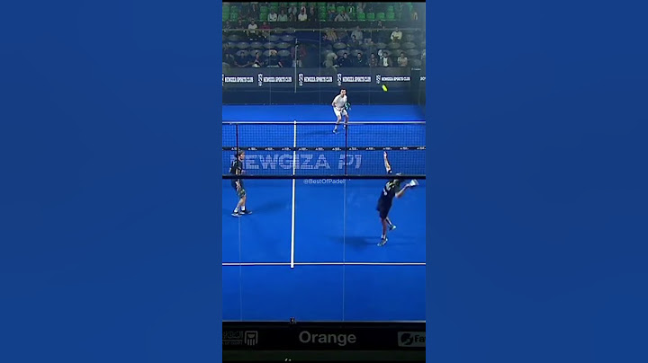 OUT THE DOOR it goes 😂😂| Padel Highlights #bestofpadel