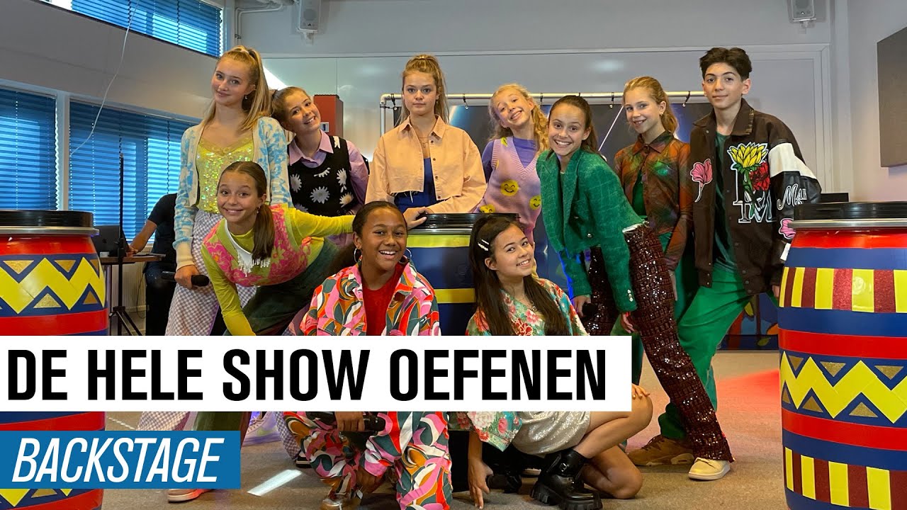 #23 WELKE KLEDING KRIJGEN DE FINALISTEN AAN? | JUNIOR SONGFESTIVAL 2021 🇳🇱