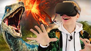 SCARY DINOSAURS ON THE OCULUS QUEST! | Jurassic World 360 VR Experience screenshot 3