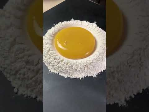 Wideo: Czy strusie jajko smakuje jak jajko kurze?