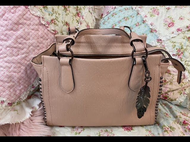 Jessica Simpson Crossbody purse - Swico Auctions