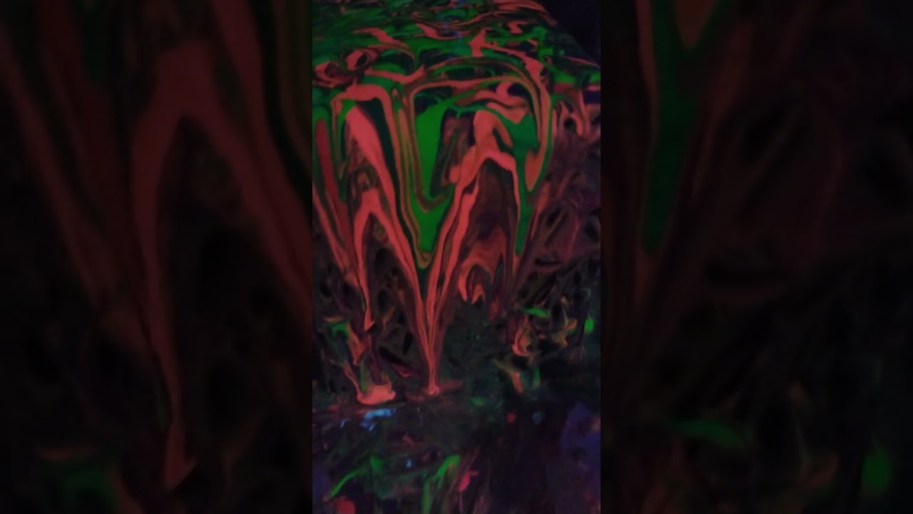 D I S I S  U G L Y I H A T E D I S 