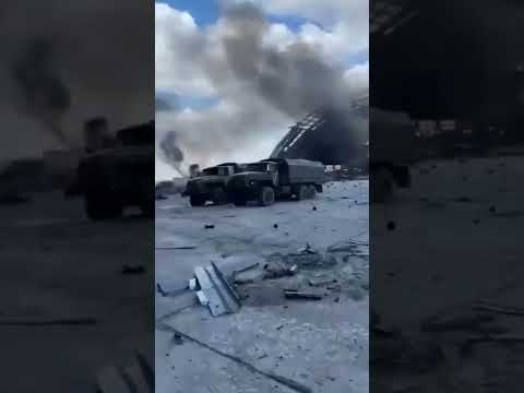 Догорает самолет ан-225 мрия уничтожений российскими оккупантами | An-225 plane burns down