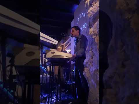 Στην καρδιά (cover: