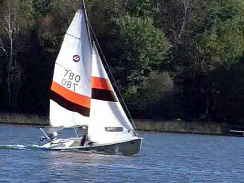 Mistral 16 (Wayfarer clone) - dinghy sailing - YouTube