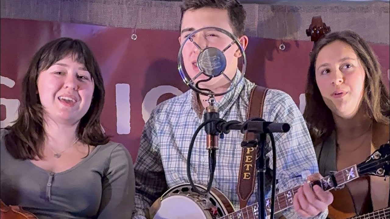 “Me and My Guitar” performed live by Dear MariBella & the Pigkickers 