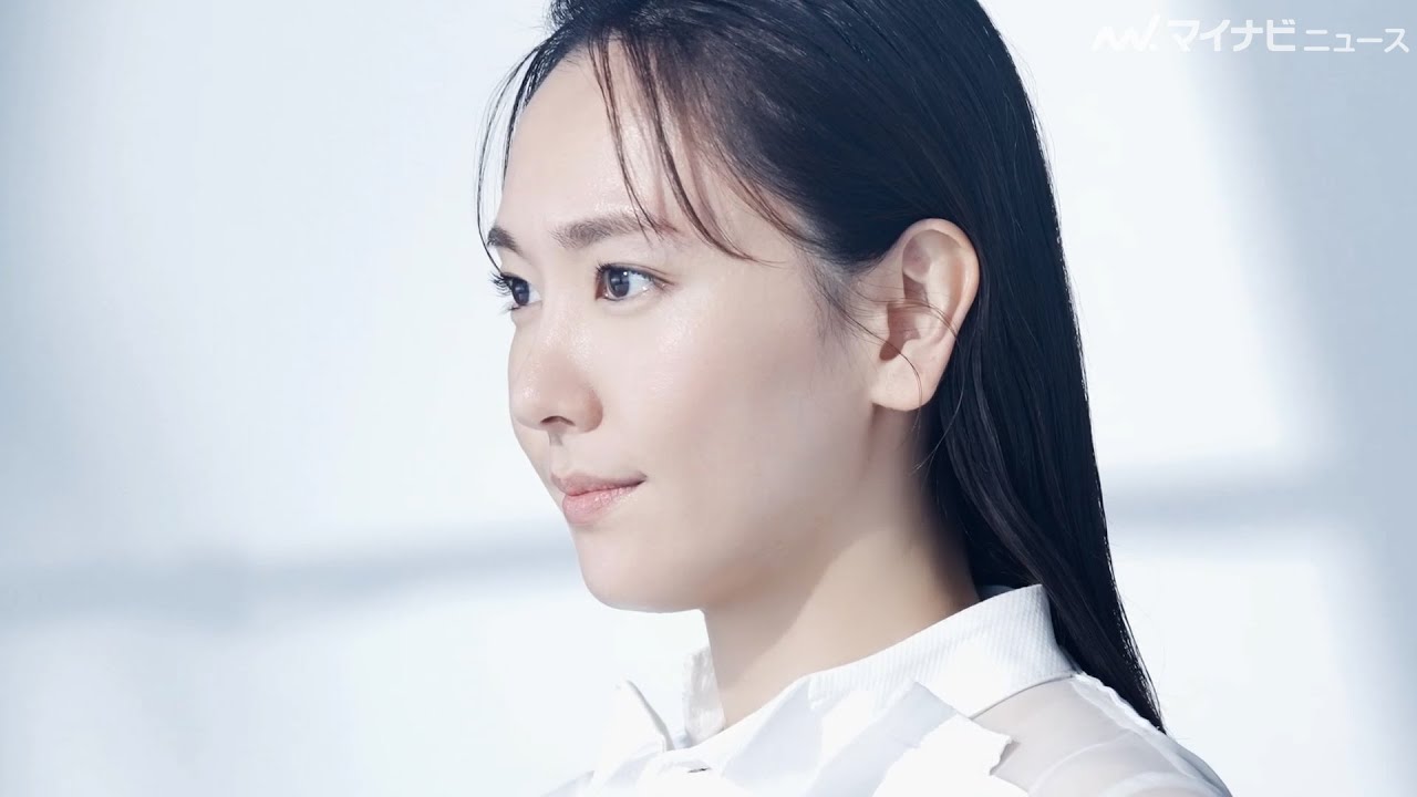 新垣結衣、どの角度から見ても圧倒的美しさ！撮影現場でも死角のない美白を披露『雪肌精』新CM『新しい美白のカタチ』＆メイキング＆インタビュー公開