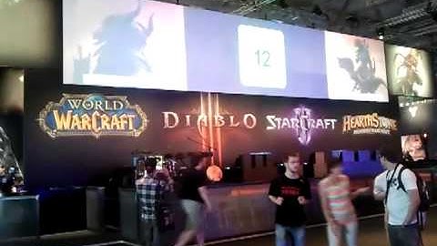 Gamescom 2013 - walk through hall 7 - PlayStation 4, War Thunder, Activision Blizzard