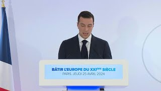 Européennes: Bardella contre-attaque après le discours de Macron à la Sorbonne | AFP Extrait