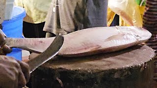 How To Cut Big Hilsa & Rohu Fish In Fish Market | Fish Cutting Skills