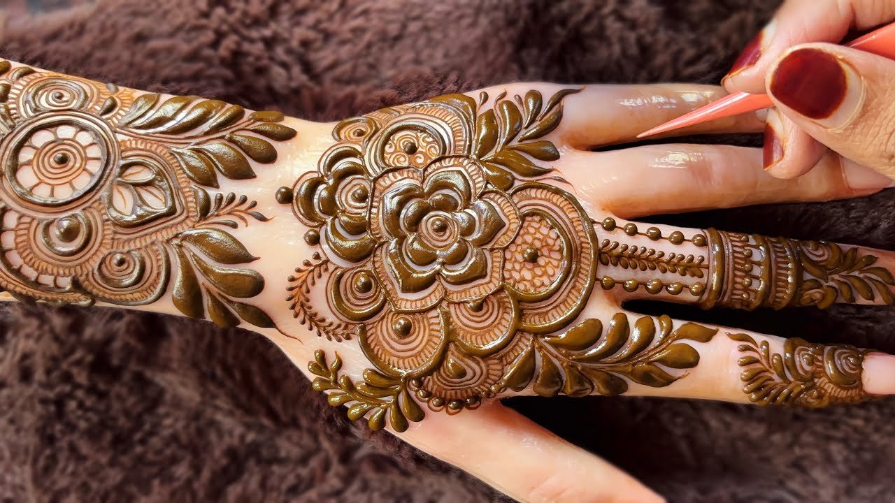 Beautiful Quick Henna Design For Back Hand | Easy And Simple Mehndi Design Tutorial #thouseenshenna 