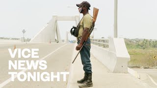 Video: Mexico: Vigilante groups enforce COVID Lockdown in the Community - Vice News