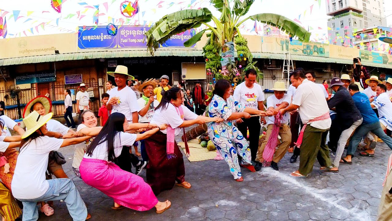 cambodian-new-year-games-tug-of-war-more-sangkran-phnom-penh
