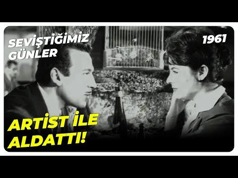 Seviştiğimiz Günler - Lale, Suat'ı  Bülent İle Aldattı! | Fatma Girik Sadri Alışık Yeşilçam Filmi