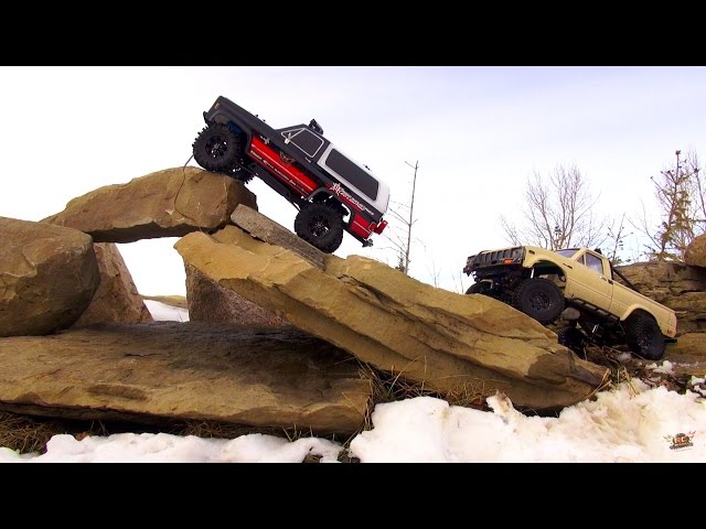 RC ADVENTURES - Tow Buddy - Chevy K5 Blazer & Toyota Hilux Trail 4x4 the Rocks
