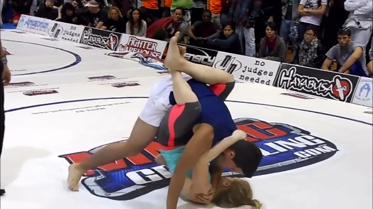 Allanna jones mma статистика. Женская борьба. Файтинг девушки. Японская женская борьба. Реслинг женщины против мужчин.