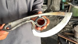 KNIFE MAKING / THEY MAKE KNIFE FROM SPRING STEEL BUT THIS MAN MAKE KNIFE FROM COIL SPRING