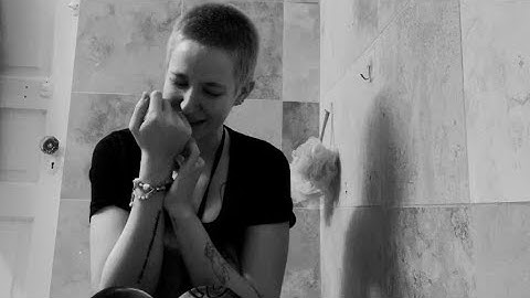 Thumbnail of Warped Window / Anna Mieke (bathtub cover)