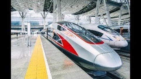 Modern And Dynamic: Beijing to Xi An High Speed Train