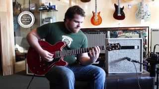 XITS X10 (2015) 1x12 Amp Demo & Collings I-35 LC - Mass St Music