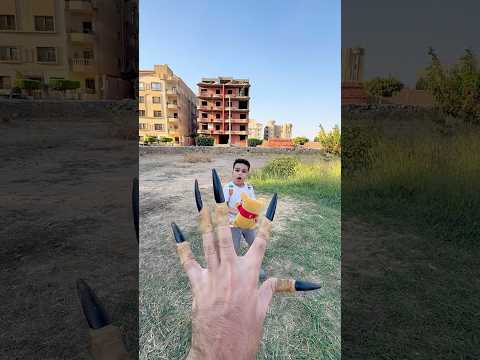 ايد الشبح حطط الدبوب عشان اروح أخده تمسكني