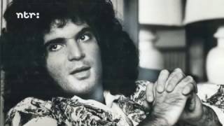 Gino Vannelli - The story behind People Gotta Move chords