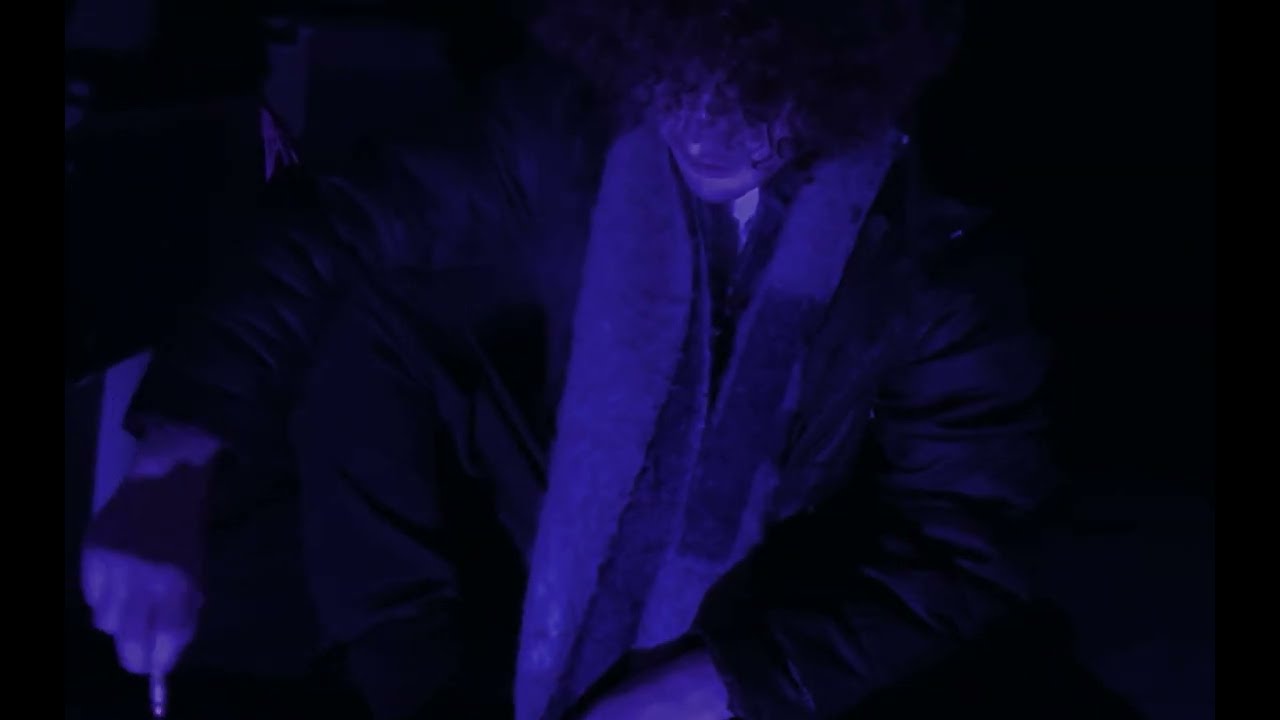 在 YouTube 上观看 Ruedas y Barro -(R€MIX) (feat. Rizzo)