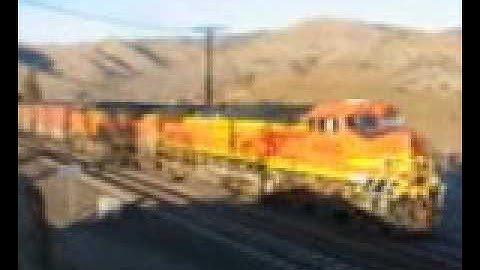 Tehachapi Loop BNSF heavy manifest part 1
