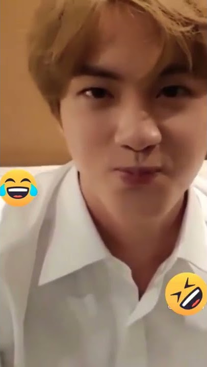 Jin Controlling His Laugh😂