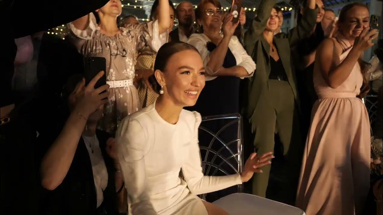 Танец друзей жениха на свадьбе - YouTube