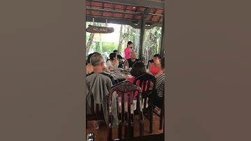 Cần Thơ gạo trắng nước trong, ai đi đến đó lòng không muốn về