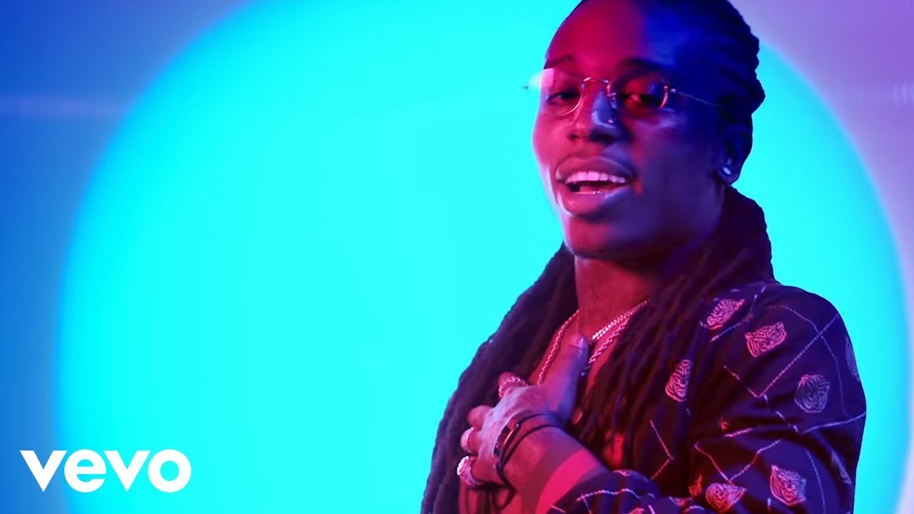 Jacquees   At The Club ft Dej Loaf