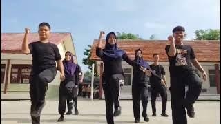 tugas vidio senam 'pjok' [berondong tua]