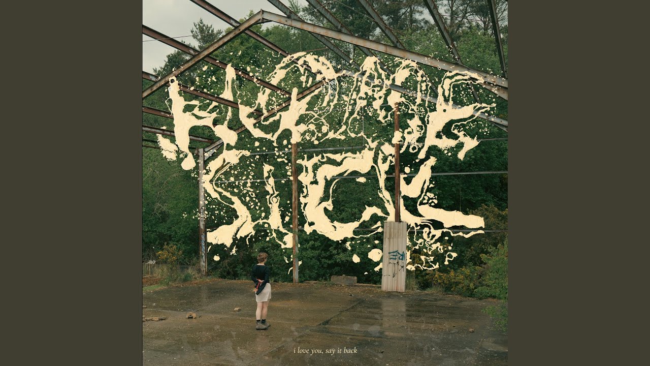 在 YouTube 上观看 Homesick 在 YouTube 上观看 Homesick