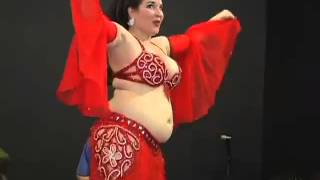 Video thumbnail of "Fat lady Belly Dance amazing"