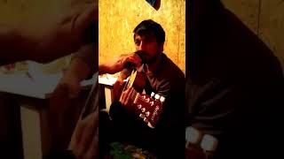 цыган поёт красиво на гитаре