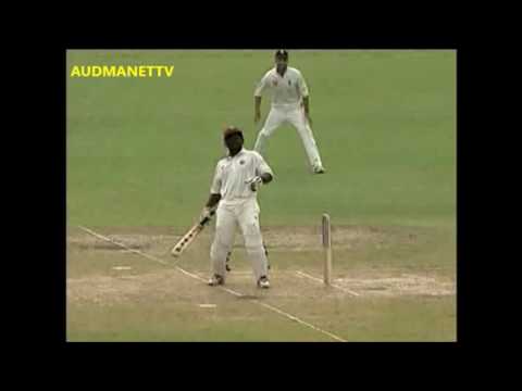 Afridi signals Muralitharan chucking after getting out