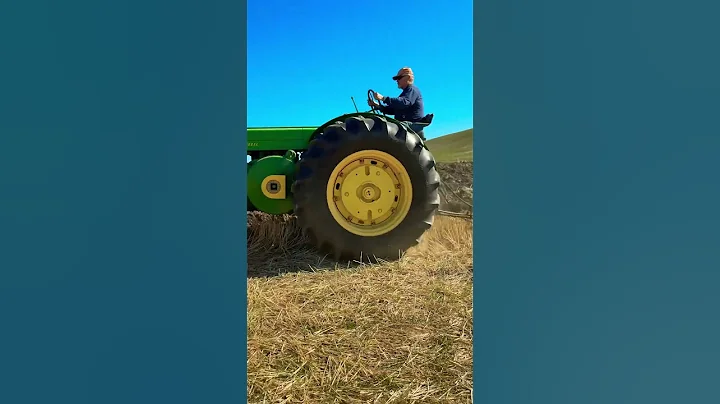 1950s John Deere R plowinf a hillside #johndeere