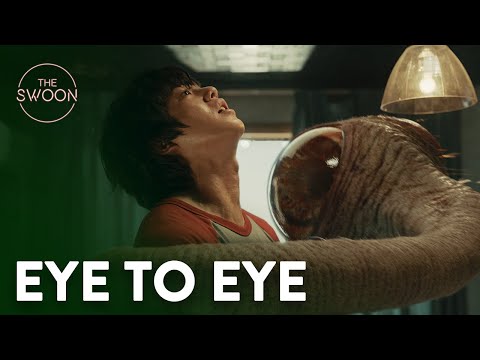 Song Kang comes eye to eye with a monster | Sweet Home Ep 2 [ENG SUB]