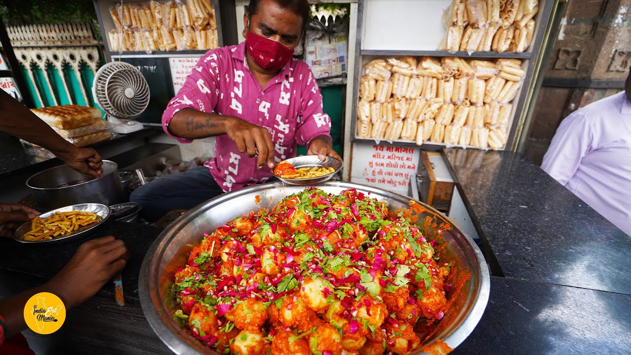 Most Unique Bhav Nagar Chaat Bhungra Batata Rs. 25/- Only l Bhavnagar Street Food | INDIA EAT MANIA