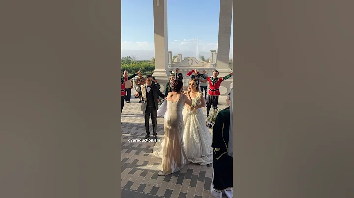 Wedding tradition in Armenia. #wedding #armenianwedding #bride #harsaniq #haykakanharsaniq