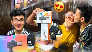 Nischay ko New Vlogging camera Le Diya